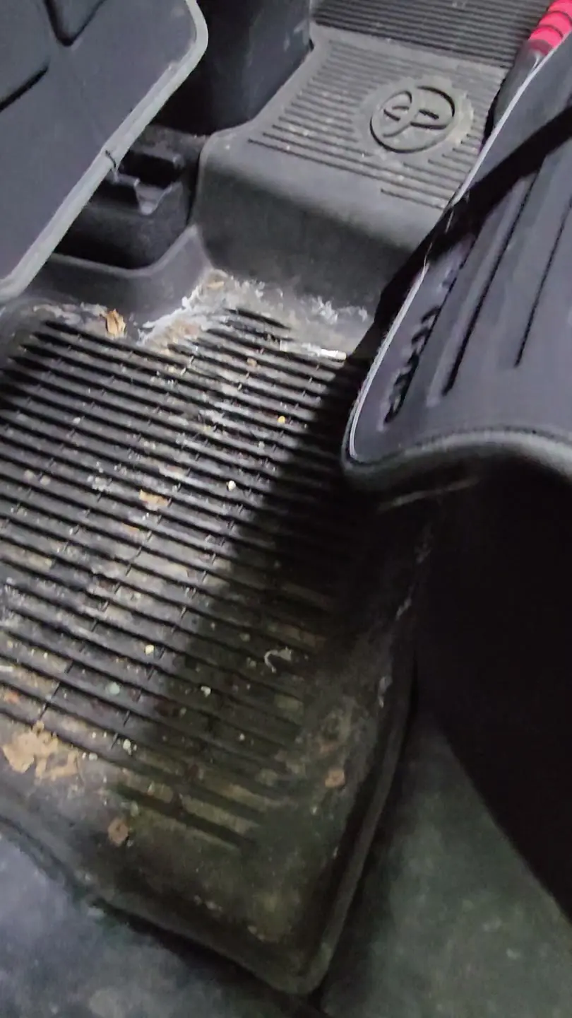 Rear footwell before detailing