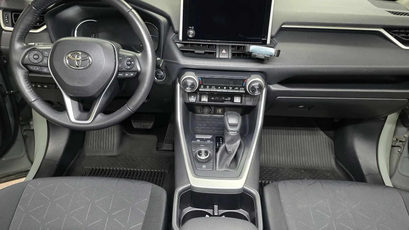 SUV cabin and floors after detailing